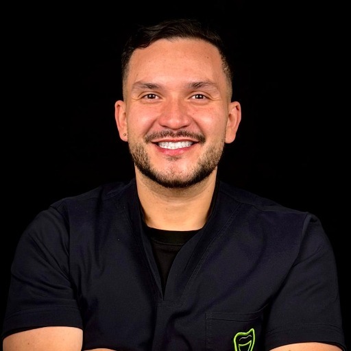 Odontólogos Unidos por Colombia - Dr. Carlos Guzmán